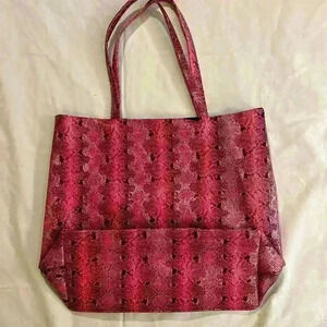 Saks Fifth Avenue tote bag, pink snakeskin, open, no closure, 10”handle,17”x 14”
